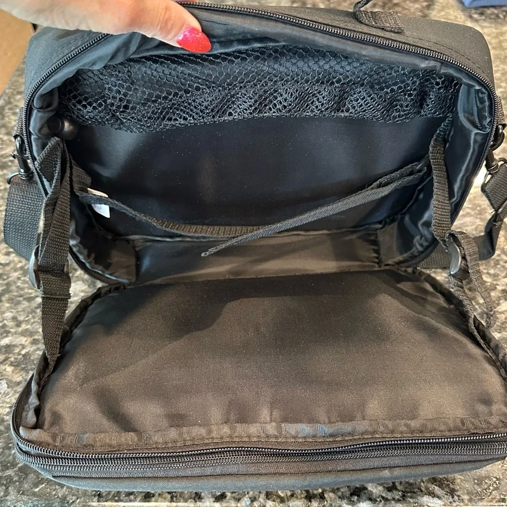 Targus black tablet laptop case